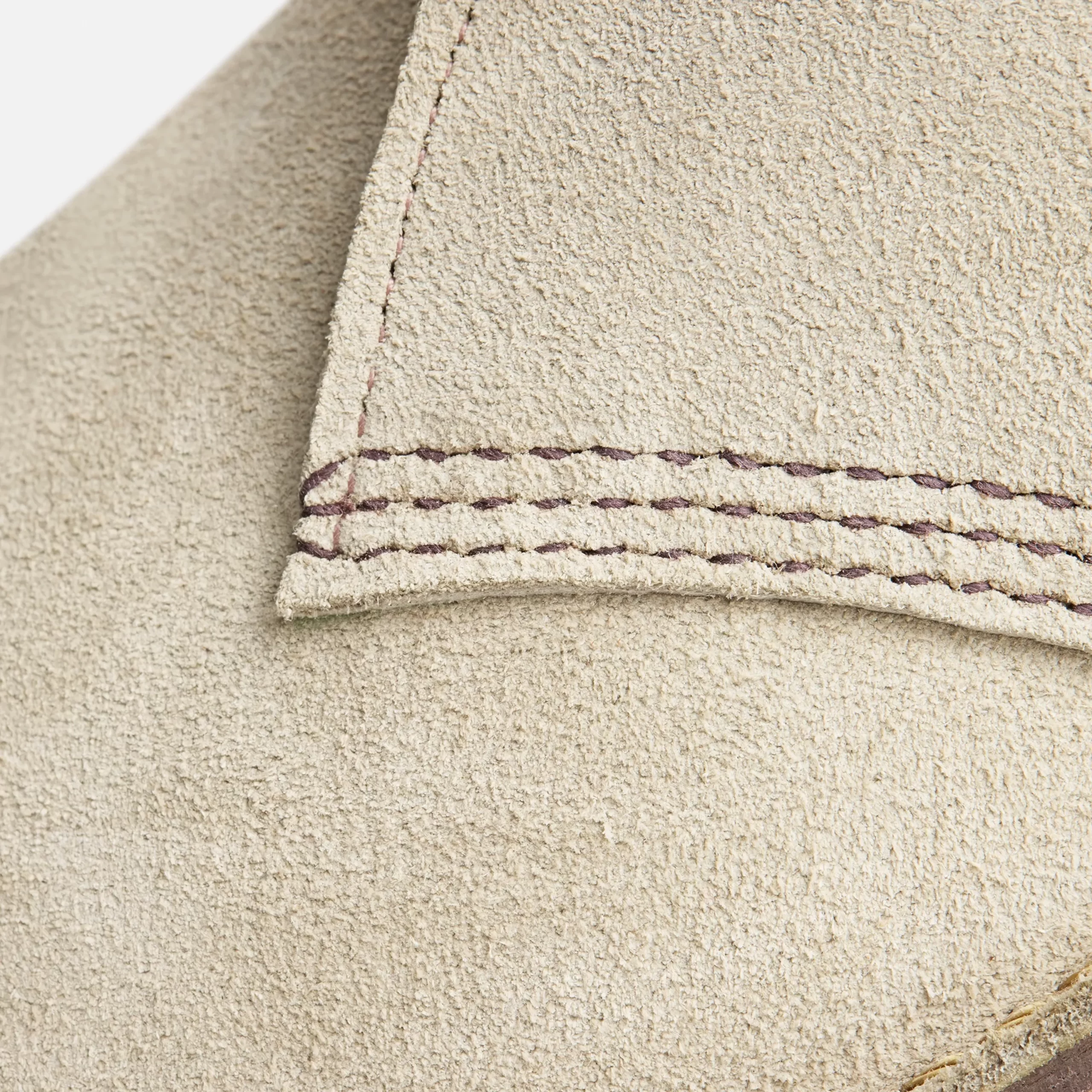 Weekender Chukka  Men's Chukka in White Sand Mohave Leather - Image 5